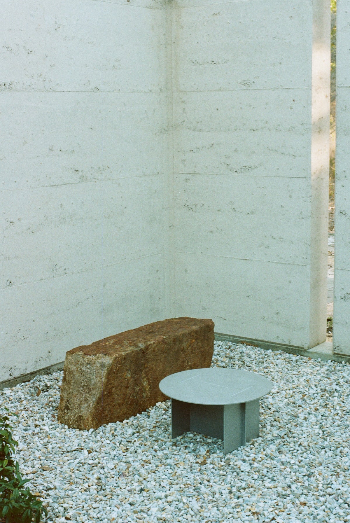 ROUND COFFEE TABLE by DISORDINARY