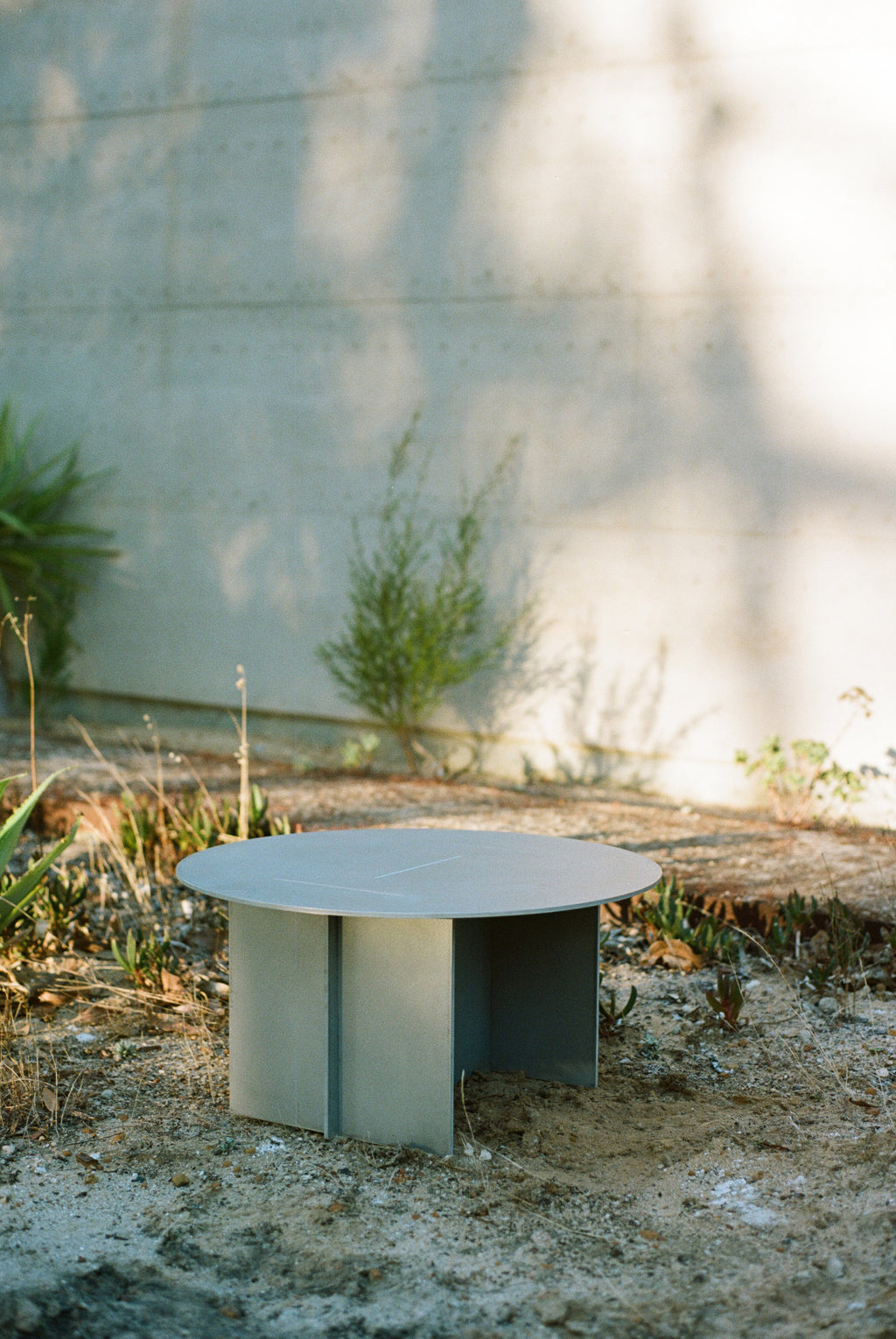 ROUND COFFEE TABLE by DISORDINARY