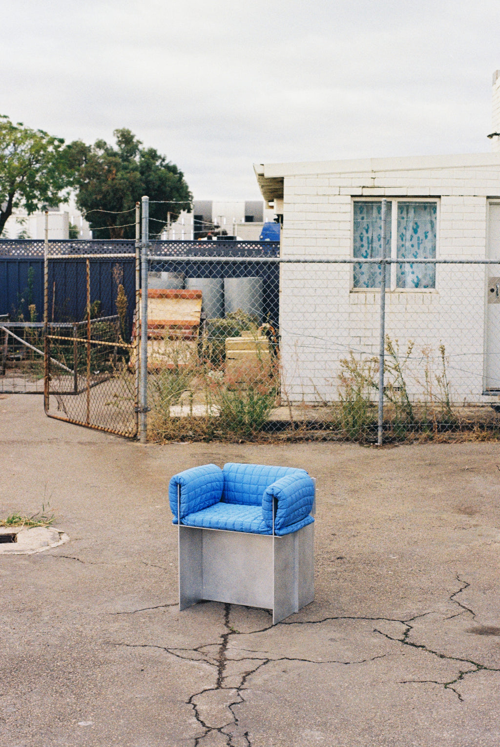 PUFFA CHAIR by DISORDINARY x HALF MEASURES